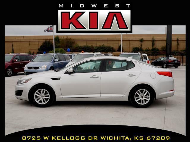 Kia Optima 2011 photo 1