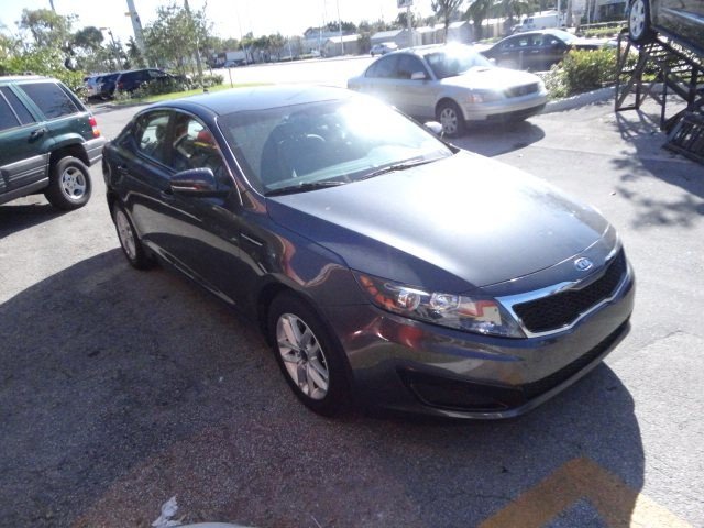 Kia Optima 2011 photo 2