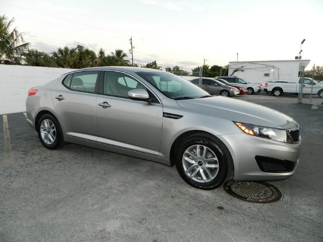 Kia Optima 2011 photo 1