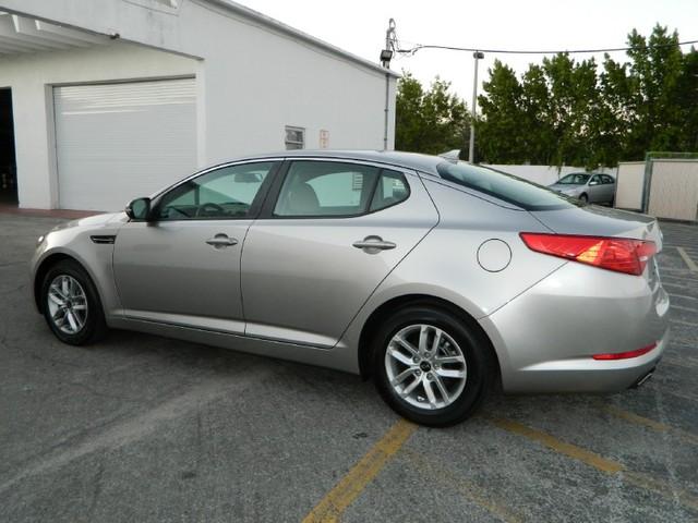 Kia Optima 2011 photo 5