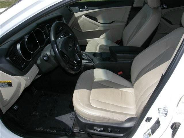 Kia Optima Open-top Sedan