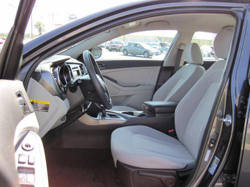 Kia Optima 2011 photo 2