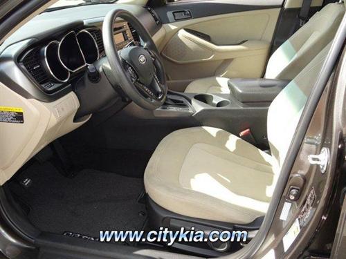 Kia Optima 2011 photo 2