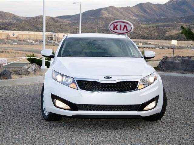 Kia Optima 2011 photo 1