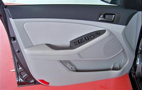 Kia Optima 2011 photo 4