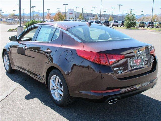 Kia Optima 2011 photo 2