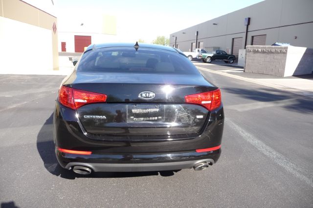 Kia Optima 2011 photo 1