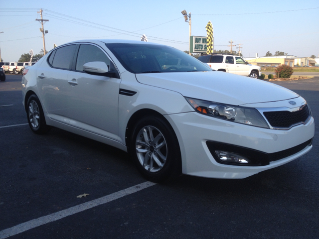 Kia Optima 2011 photo 1