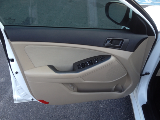 Kia Optima 2011 photo 4