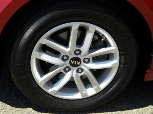 Kia Optima 2011 photo 2