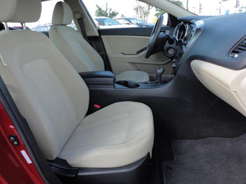 Kia Optima 2011 photo 1