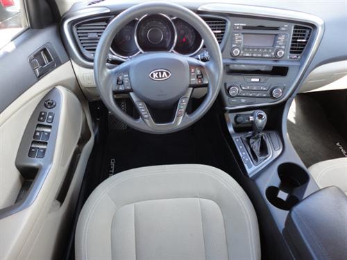 Kia Optima 2011 photo 2