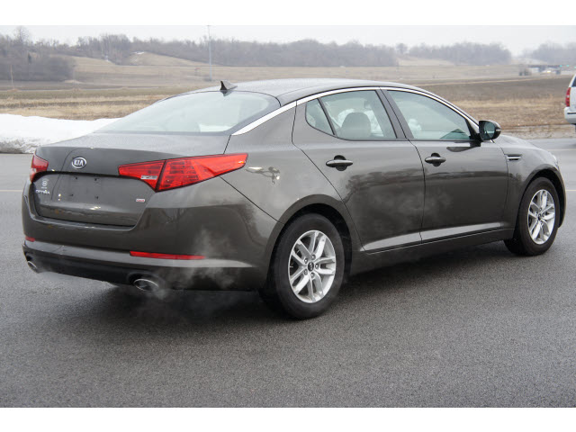 Kia Optima 2011 photo 2
