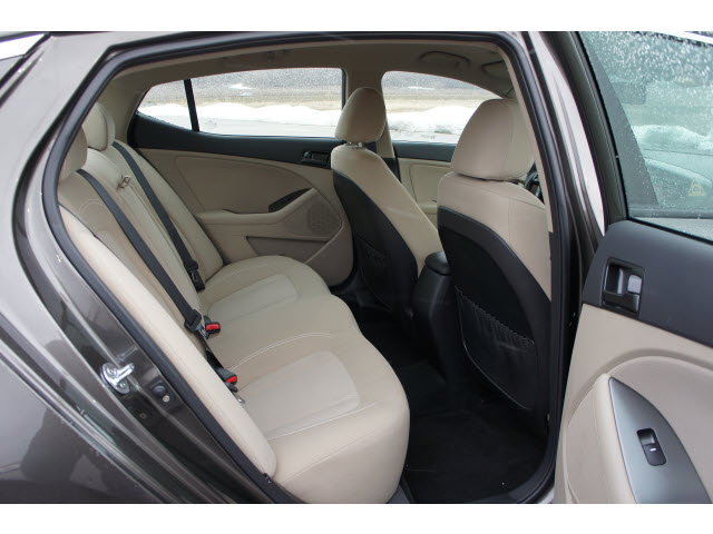 Kia Optima 2011 photo 4