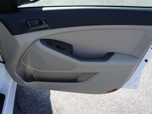 Kia Optima 2011 photo 1