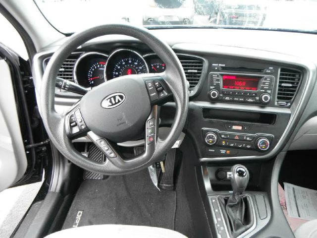 Kia Optima 2011 photo 4