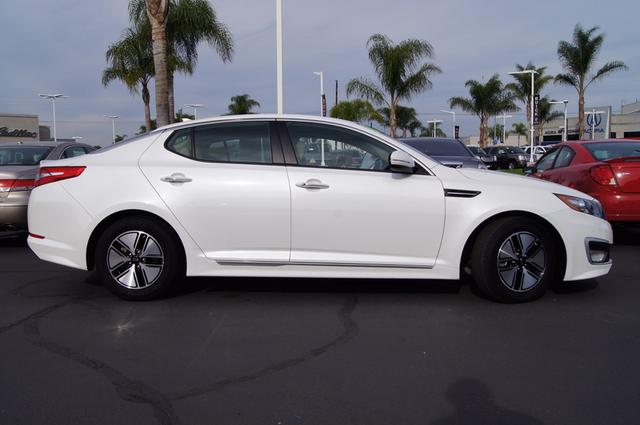 Kia Optima 2011 photo 2