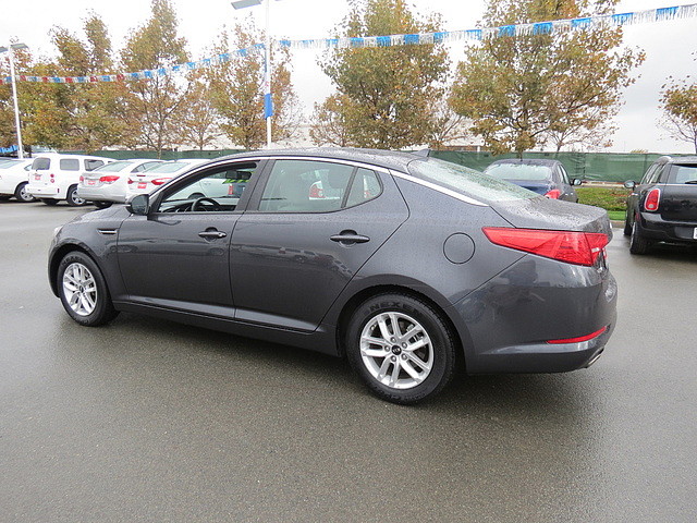 Kia Optima 2011 photo 1