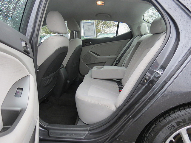 Kia Optima 2011 photo 4