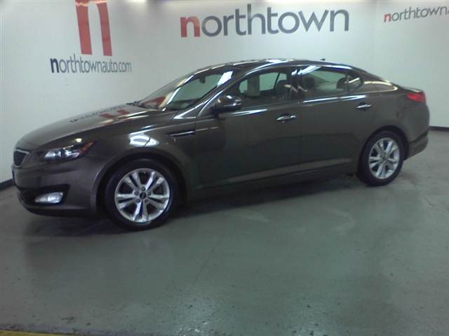 Kia Optima 2011 photo 1