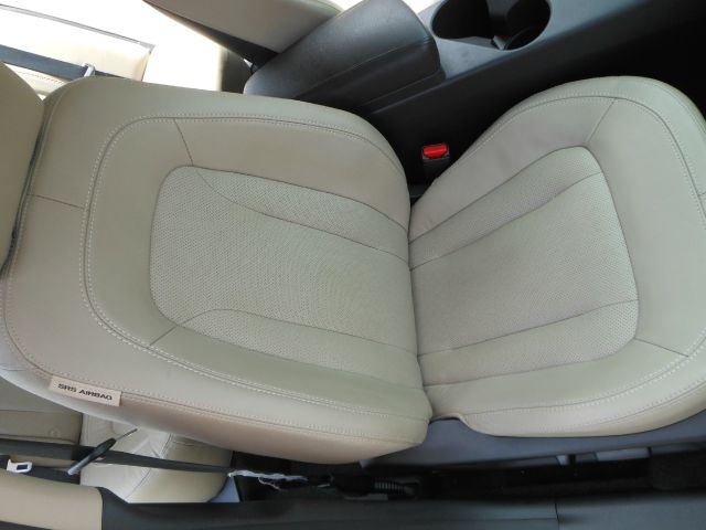 Kia Optima Open-top Sedan