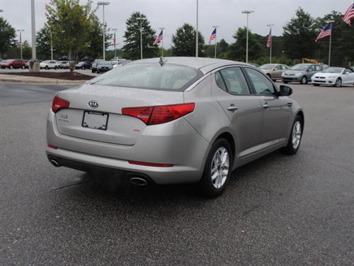 Kia Optima 2011 photo 4