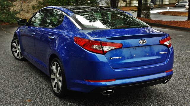 Kia Optima 2012 photo 2