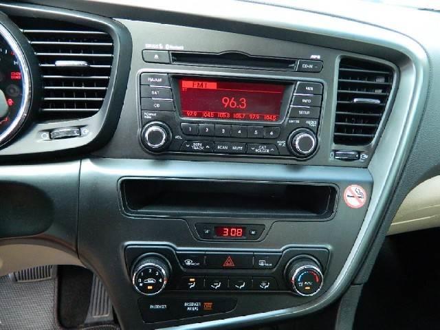 Kia Optima 4dr Sdn Man S Sedan