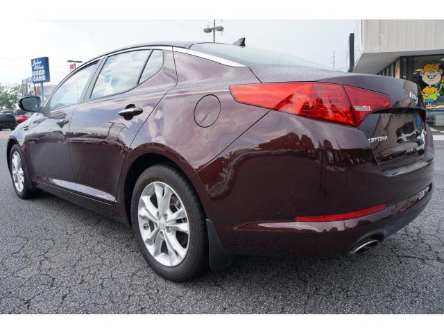 Kia Optima 2012 photo 12