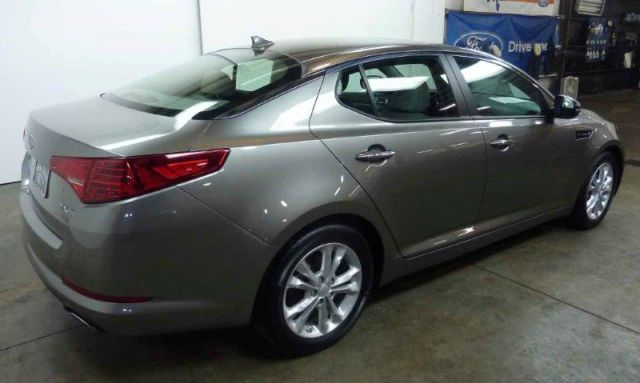 Kia Optima 2012 photo 2