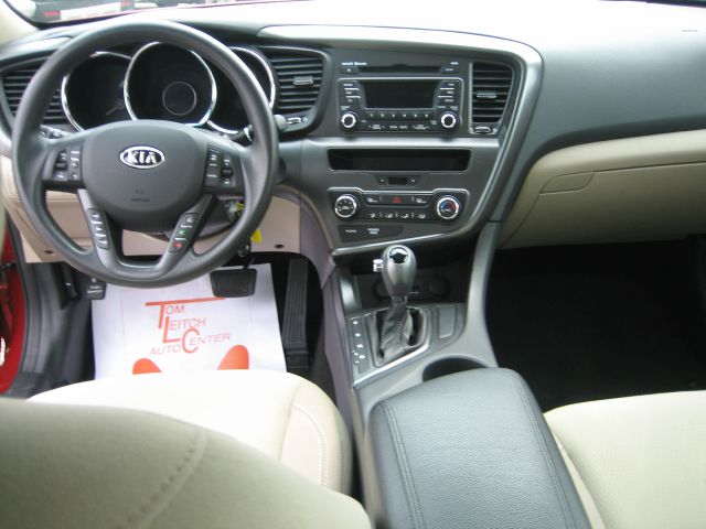 Kia Optima 2012 photo 7