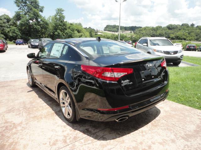 Kia Optima 2013 photo 2
