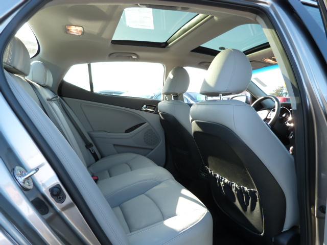 Kia Optima 2013 photo 1