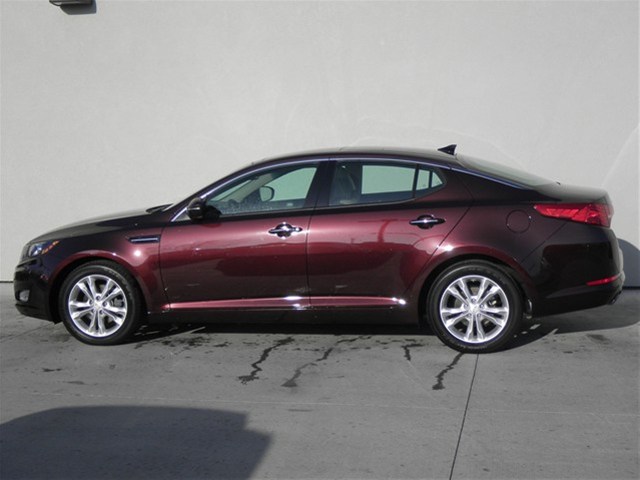Kia Optima 2013 photo 1