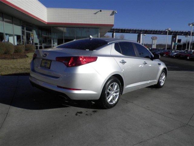 Kia Optima 2013 photo 4