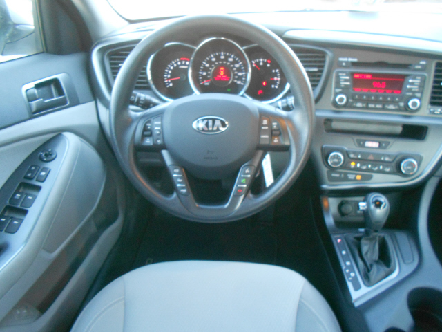 Kia Optima 2013 photo 2