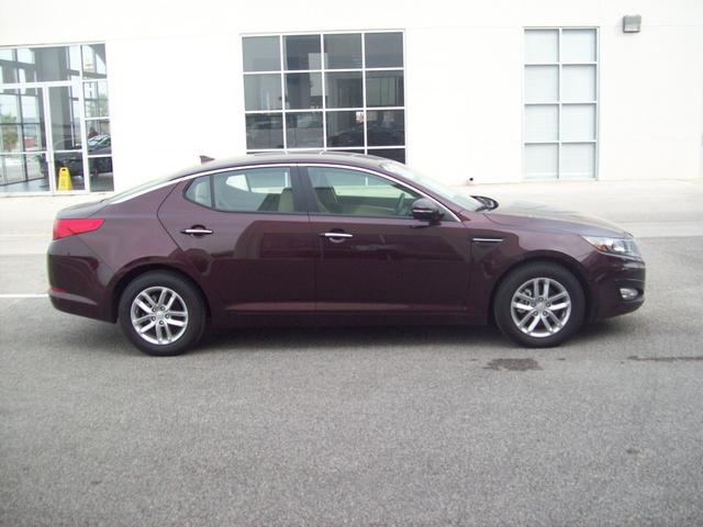 Kia Optima Elk Conversion Van Unspecified