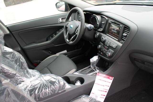 Kia Optima 2013 photo 1