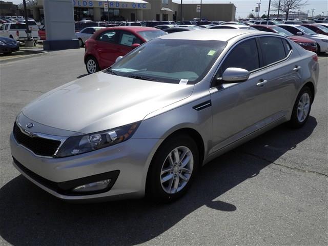 Kia Optima 2013 photo 1