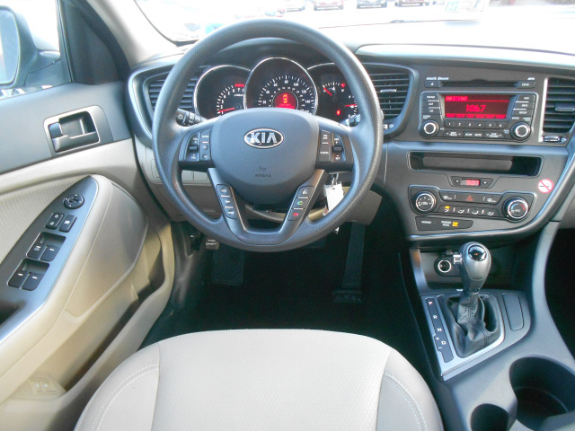 Kia Optima 2013 photo 1