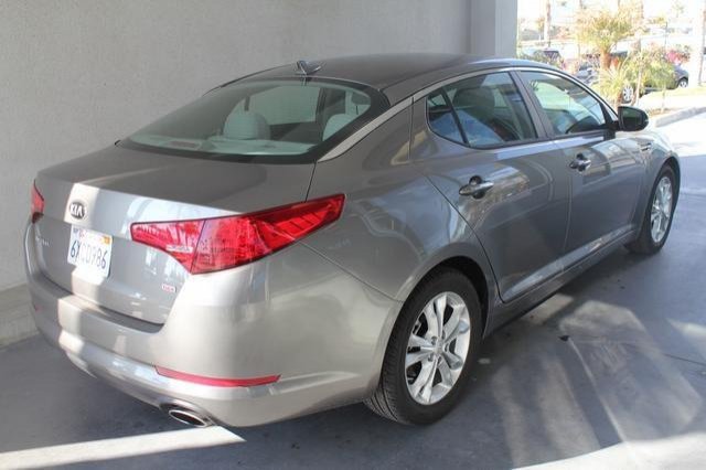 Kia Optima 2013 photo 2