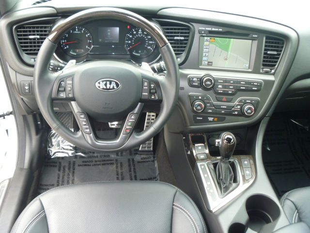 Kia Optima 2013 photo 15