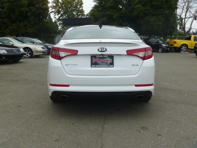 Kia Optima 2013 photo 24