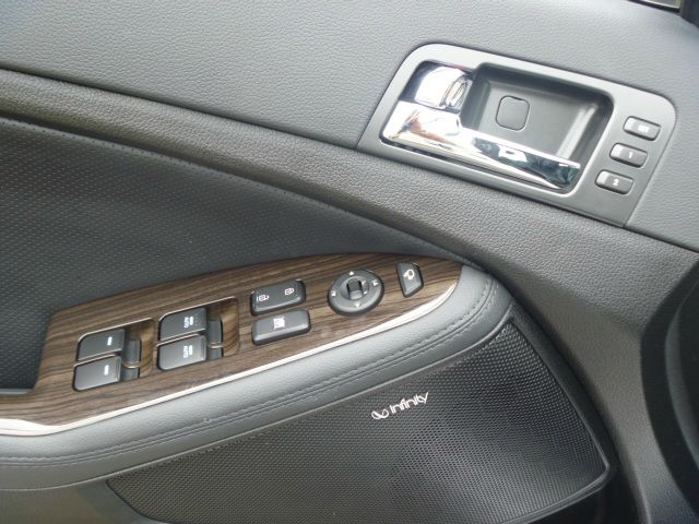 Kia Optima 2013 photo 25