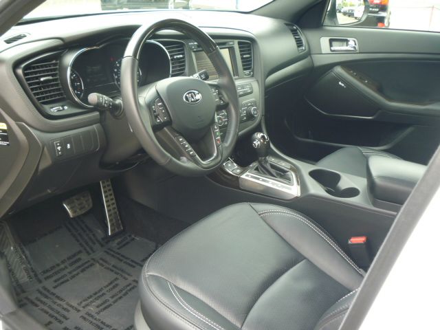 Kia Optima 2013 photo 36