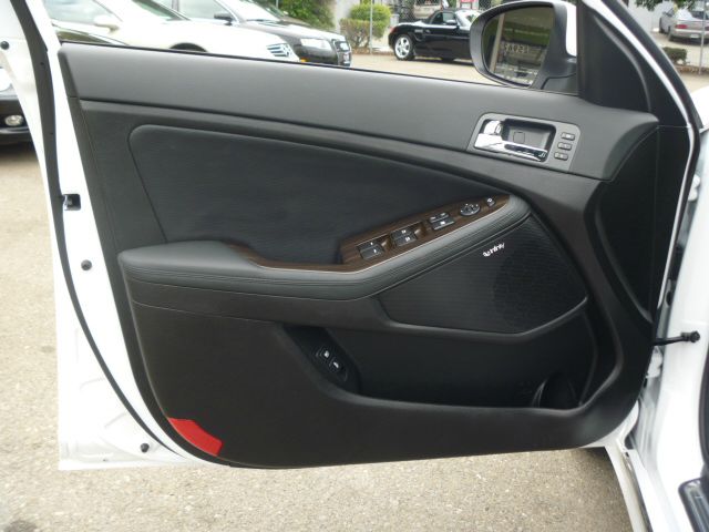 Kia Optima 2013 photo 37