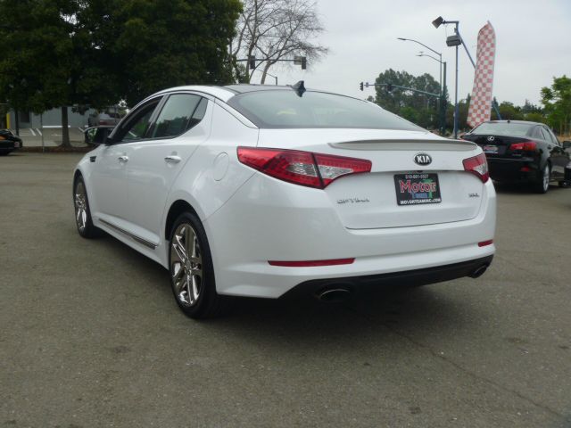 Kia Optima 2013 photo 41