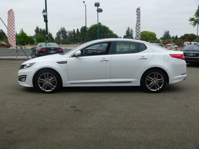 Kia Optima 2013 photo 48