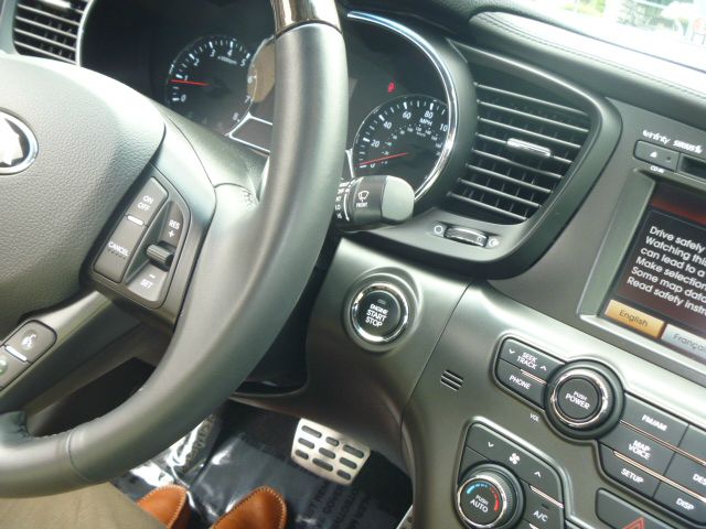 Kia Optima 2013 photo 51