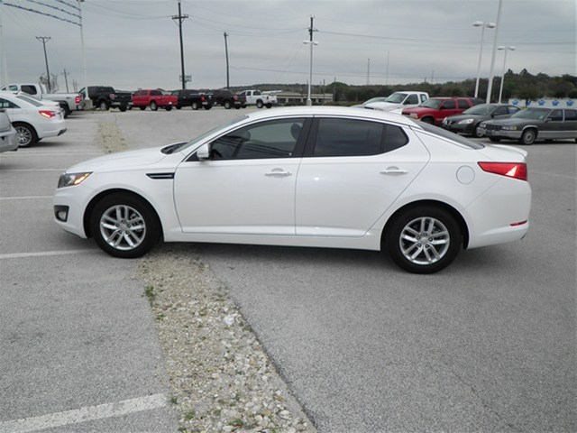 Kia Optima 2013 photo 1